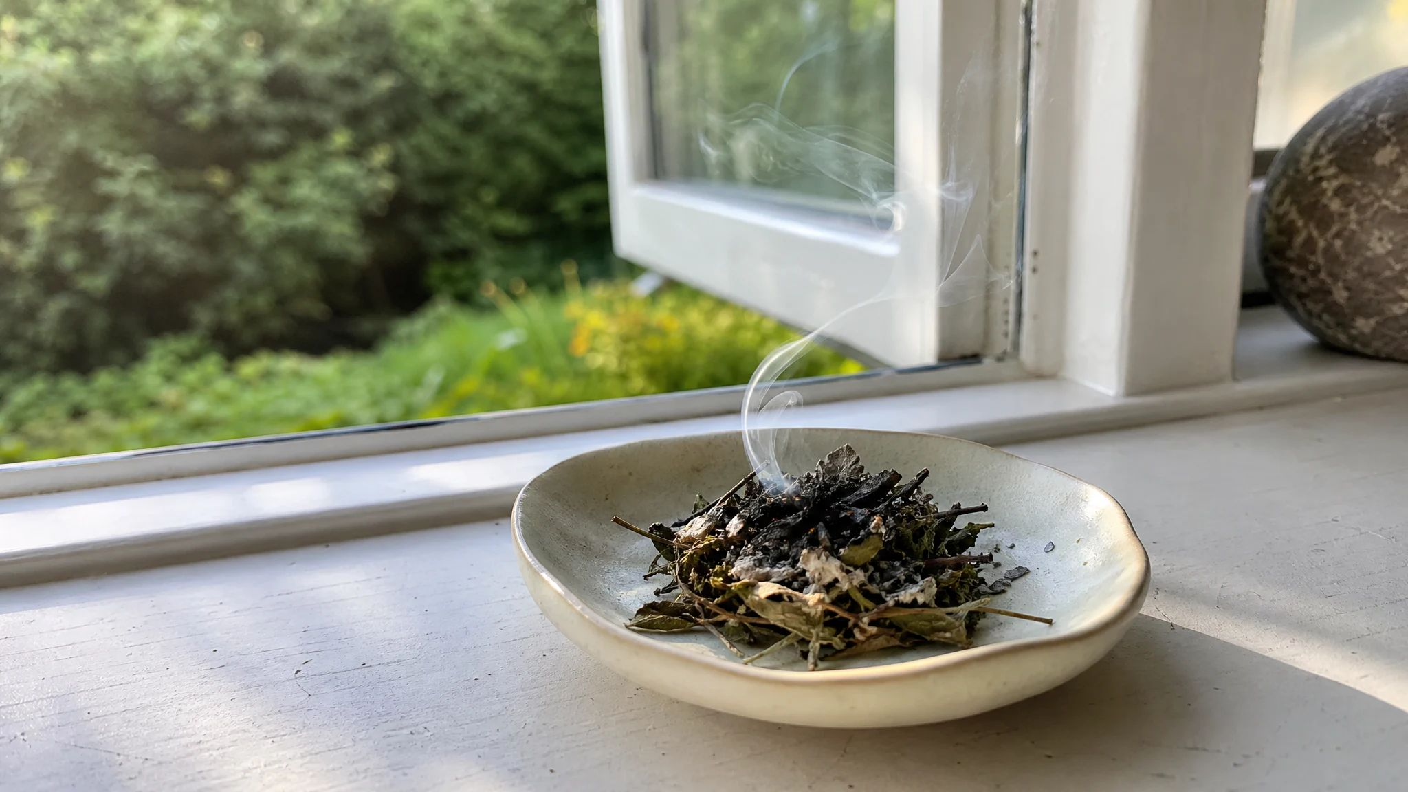 Burning Mugwort Indoors: What Smoke Studies Measured
